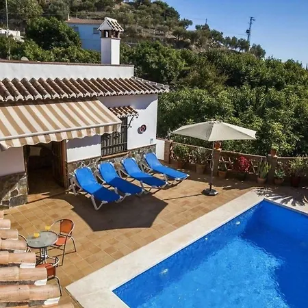 Ferienhaus Mit Privatpool Fuer 4 Personen Ca 65 Qm In Nerja, Andalusien Costa Del Sol Nerja